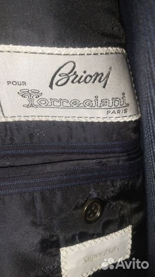 Мужской костюм Brioni