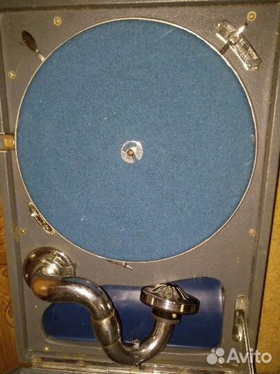 Патефон московский