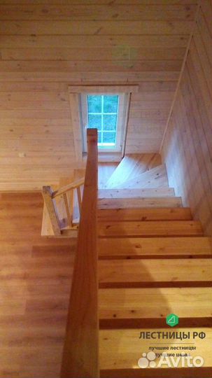 Лестница деревянная