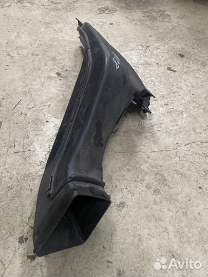 Воздухозаборник Lexus IS