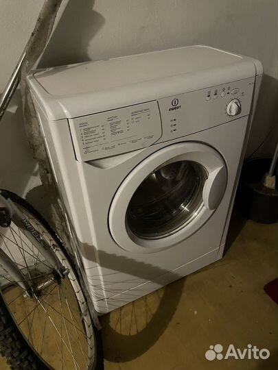 Стиральная машина на запчасти indesit