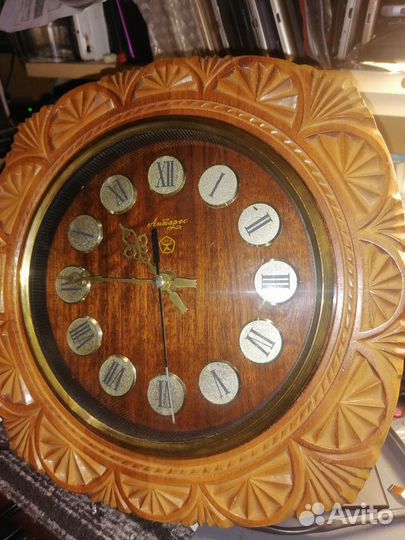 Часы настенные СССР Ручная резьба