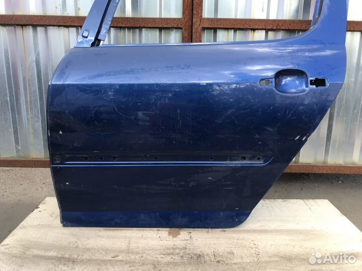 Дверь задняя левая Peugeot 407