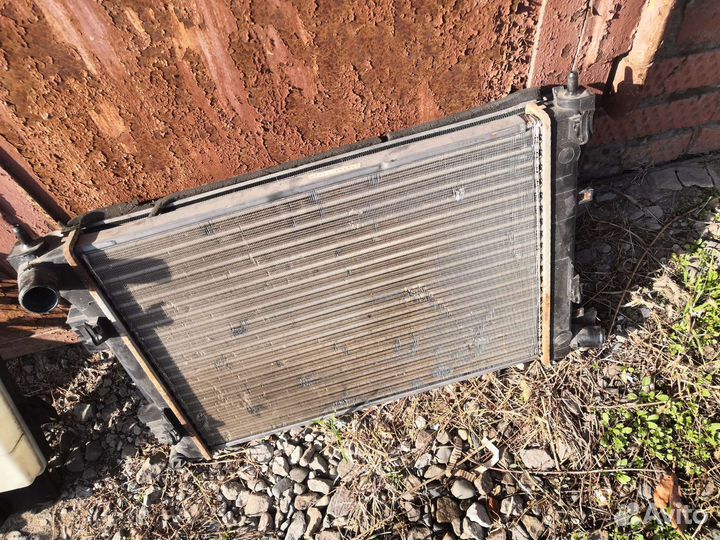 Радиатор охлаждения Hyundai Solaris 1 МКПП