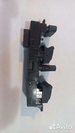 Блок управления стеклоподъемниками VW Passat B5