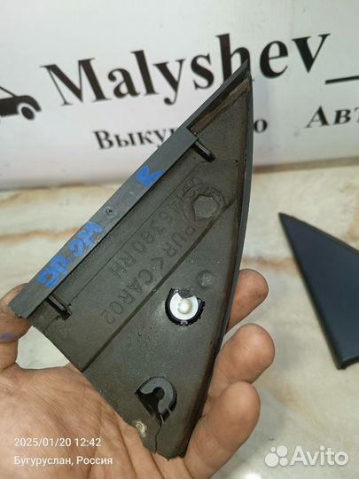 Уголок двери внутренний передний Opel Omega