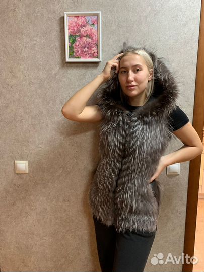 Жилетка безрукавка женская 46 меховая натуральна