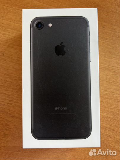 Телефон iPhone 7
