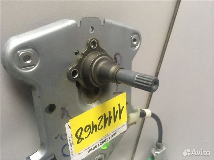 Стеклоподъемник механический передний левый Audi