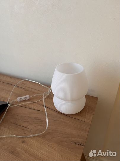 Светильники настольные в ассортименте