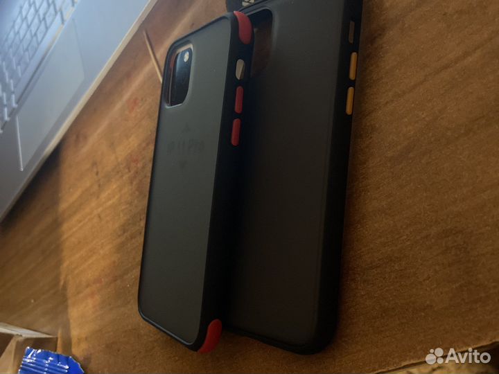 2 чехла на iPhone 11 pro