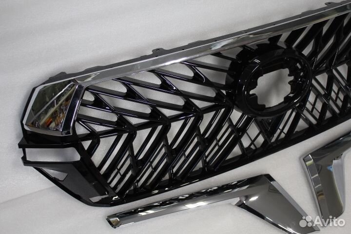 Land Cruiser 200 16+ Решетка радиатора TRD F8LN1