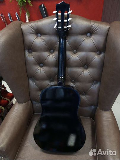 Классическая гитара 1/2