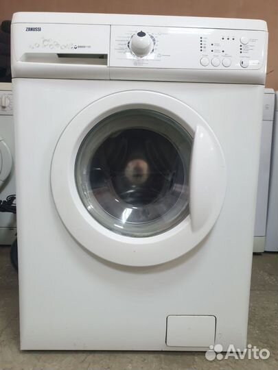 Стиральная машина Zanussi 3.5кг/узкая