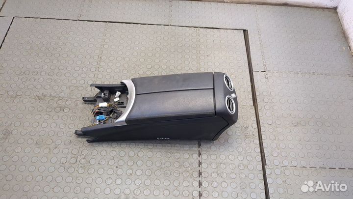 Консоль салона Mercedes C W205, 2017