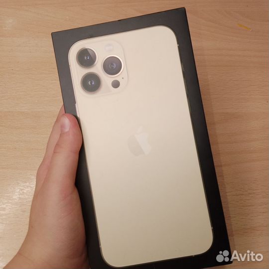 Коробка от iPhone 13 pro max