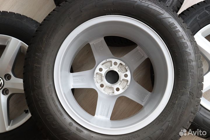 Оригинал Volkswagen Tiguan 215/65R16