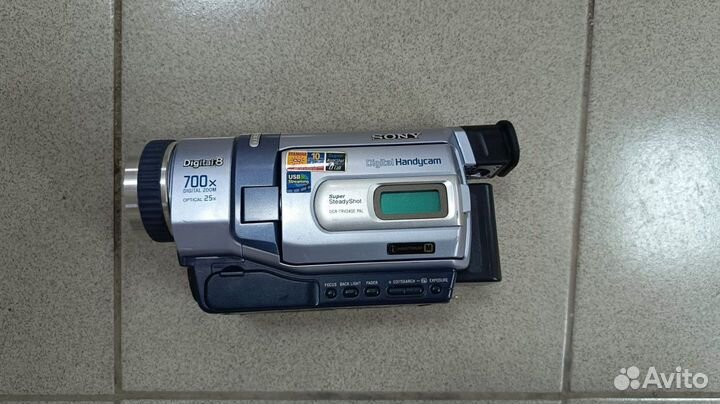 Видеокамера Sony DCR-TRV240E