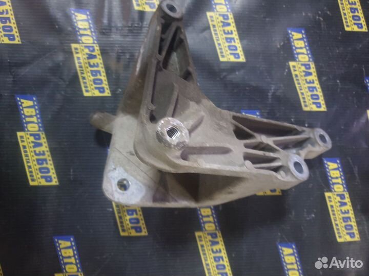 Кронштейн кпп Chevrolet Cruze