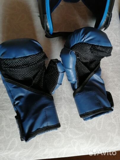 Шлем боксерский Jabb, перчатки Ring, защита р-р S