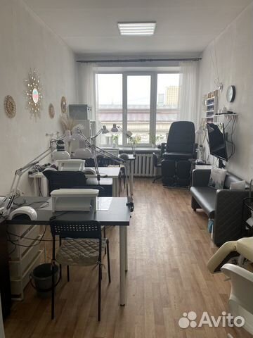 Место мастера маникюра в аренду