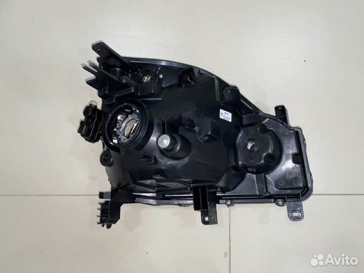 Фара новая (1шт) Nissan X-Trail T31 2007-2010