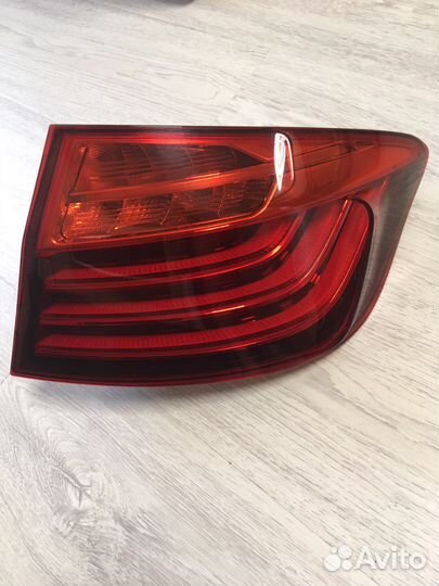 Задний правый фонарь в крыло bmw f10 рейсталинг