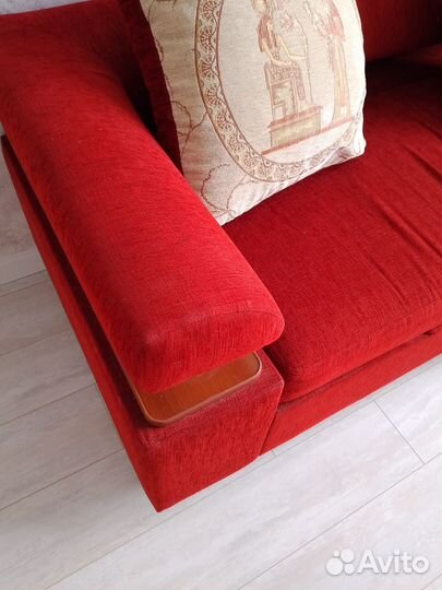 Диван 2,4*1,6м