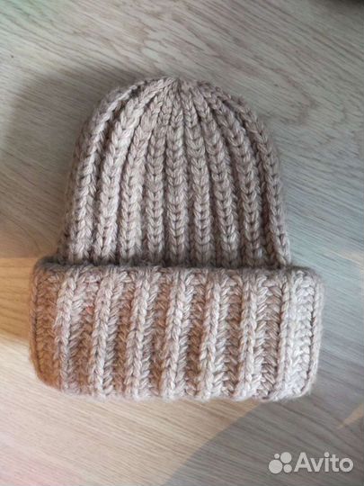 Зимняя шапка женская