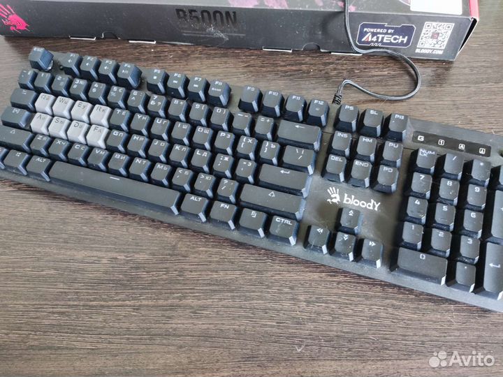 Игровая клавиатура с подсветкой