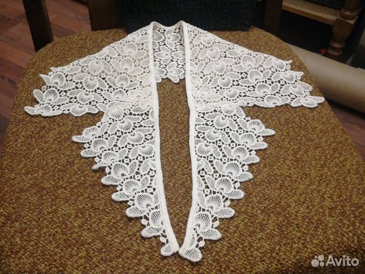 Воротник кружевной. Винтажный. Цвет молочный