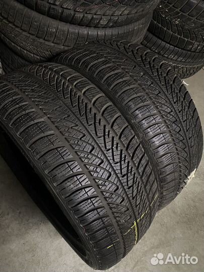 Goodyear UltraGrip 8 Performance 215/45 R17