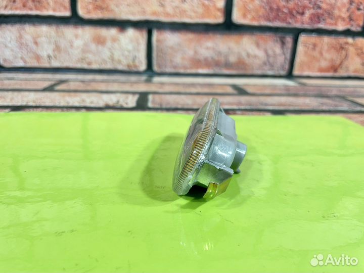 Поворотник переднего крыла VW Polo 2010-2020