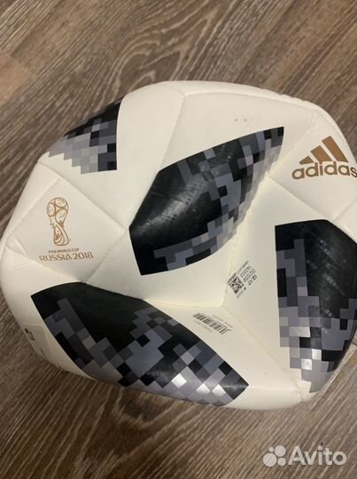 Футбольный мяч adidas чм 2018 telstar top glider