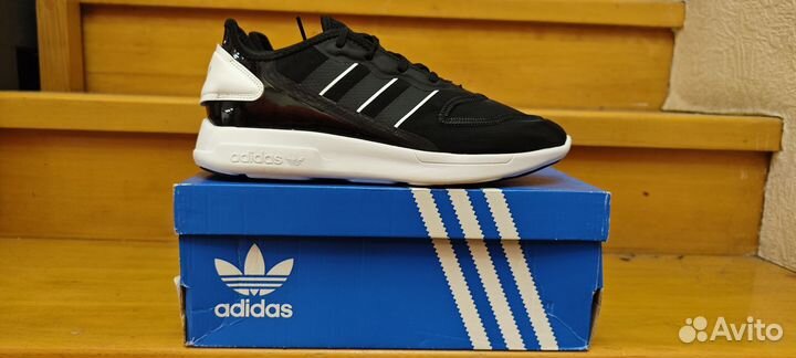 Кроссовки Adidas Originals 41.5 размер оригинал