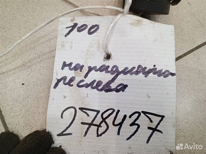 Кронштейн радиатора левый Toyota Land Cruiser 100