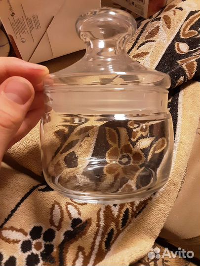 Банки с крышкой Чешни