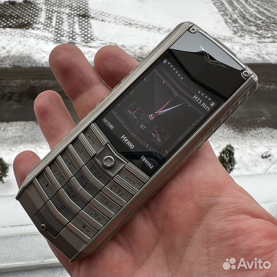 Vertu Ascent 2010, 32 ГБ