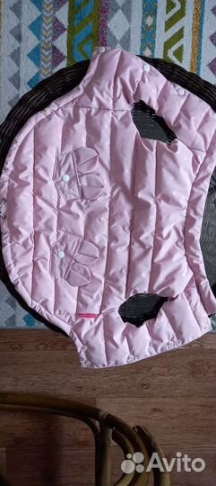 Курточка- попонка для небольшой собачки. До 5 кг