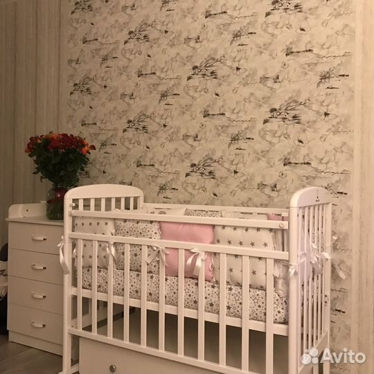 Детская кроватка с матрасом и бортиками