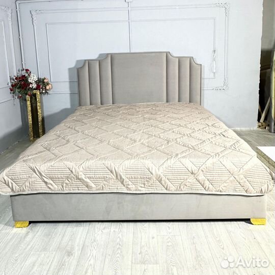 Кровать двухспальная