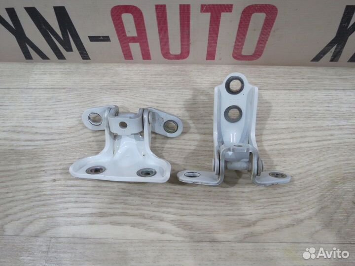 Петля двери задняя правая Hyundai Solaris 2