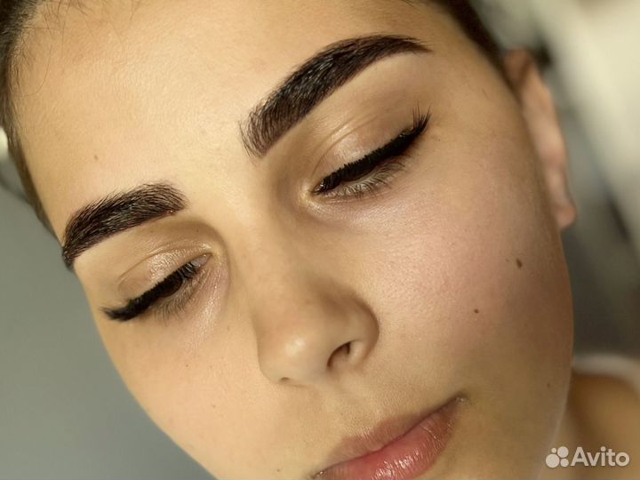 Перманент бровей