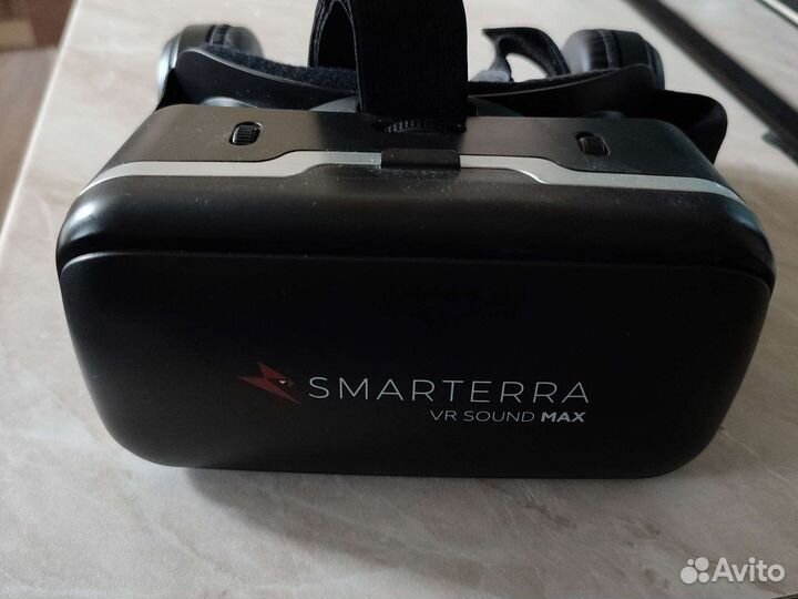 Очки виртуальной реальности с пультом