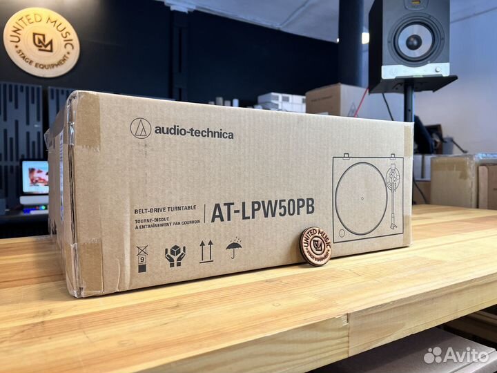 Audio-Technica AT-LPW50PB в Наличии