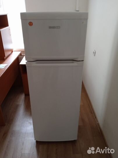 Холодильник Beko двукамерный