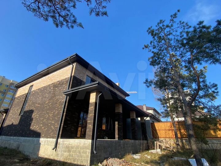 Дом 220 м² на участке 5 сот.