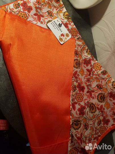 Утюг новый + книги наволочки гирлянда и мн.др