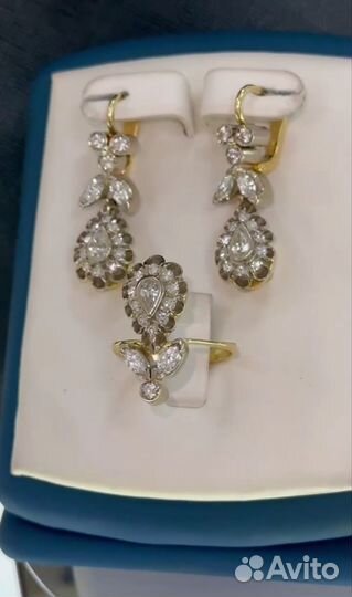 Золотой комплект 750 пробы