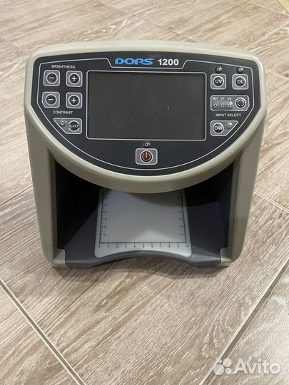 Dors 1200 M1 - Универсальный детектор банкнот